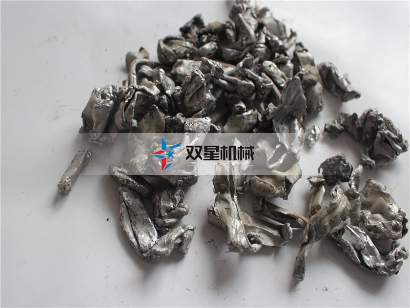 廢鋼破碎機設備破碎效果